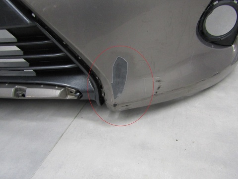 Zderzak przód przedni Toyota Auris 2 II 12-15 (+podłoga)