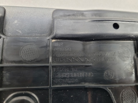 Spoiler daszek lotka klapy bagażnika tył Bmw 1 F40 M135i M-Sport 19-