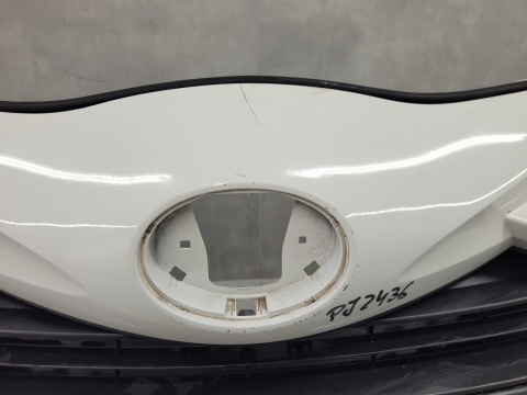 Zderzak przód przedni Toyota Yaris 3 III Lift 17-