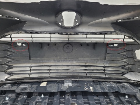 Zderzak przód przedni Toyota Yaris 3 III Lift 17-