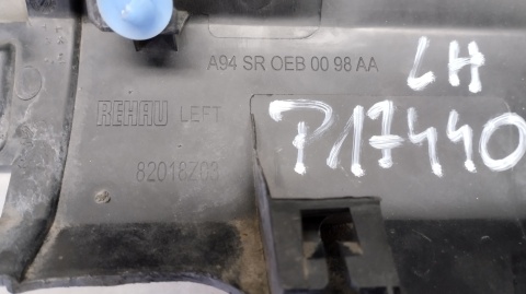 Listwa progowa błotnika lewa przednia Peugeot 2008 13-19