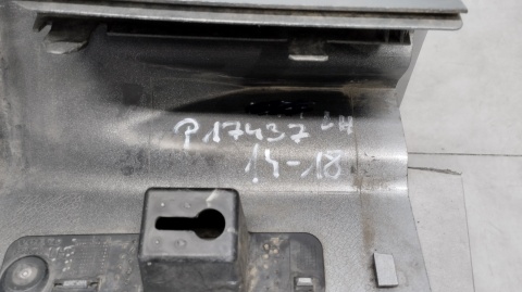 Listwa progowa lewa tył Volvo XC90 15-18 próg XC-90