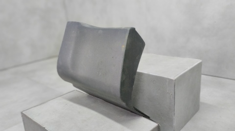 Listwa progowa lewa przód Land Range Rover Sport L320 04-10