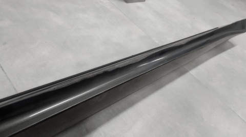 Listwa progowa prawa Audi A5 8W8 S-Line 19 Lift-