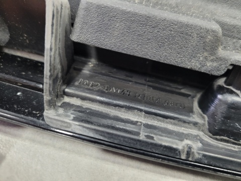 Grill atrapa zderzaka przód Range Rover Velar L560 Lift 23-