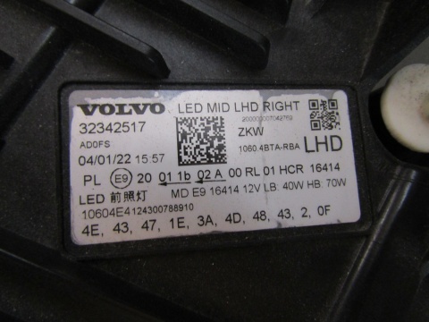 LAMPA PRZÓD VOLVO XC60 FULL LED MID CZARNA 17-24 RH PRAWA 32342517