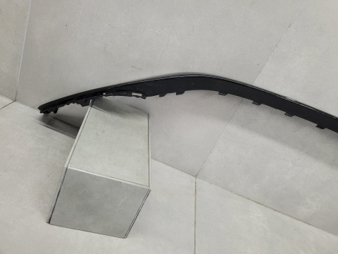 Spoiler listwa zderzaka przód przednia przedniego Mercedes EQA H243 243