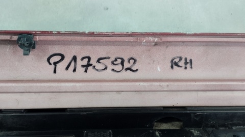 Listwa progowa prawa Ford Kuga MK3 Titanium ST 19-