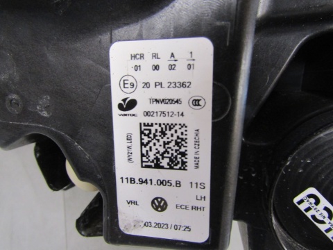 LAMPA PRZÓD VOLKSWAGEN ID.4 ID4 ID.5 ID5 LED 20- LH LEWA 11B941005B