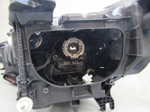 LAMPA PRZÓD AUDI A6 C7 KSENON NIESKRĘTNY RH PRAWA 10-14