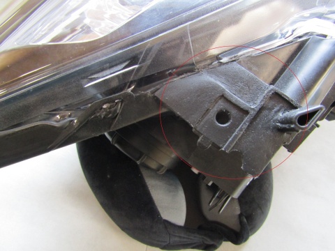 LAMPA PRZÓD MAZDA CX5 I KSENON SKRĘTNY 12-14 KR8251030A