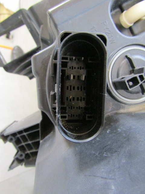 LAMPA PRZÓD VOLKSWAGEN ID.4 ID4 ID.5 ID5 LED 20- PRAWA RH 11B941006A
