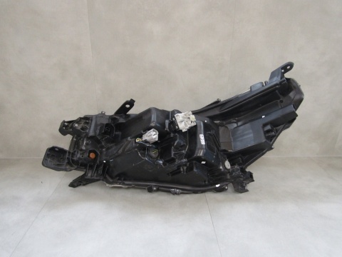 LAMPA PRZÓD TOYOTA HILUX VIII 8 LIFT FULL LED 20- RH PRAWA