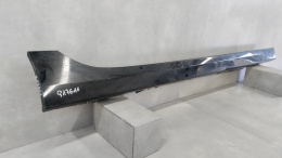 Listwa progowa prawa BMW 1 F40 2 F44 19- próg