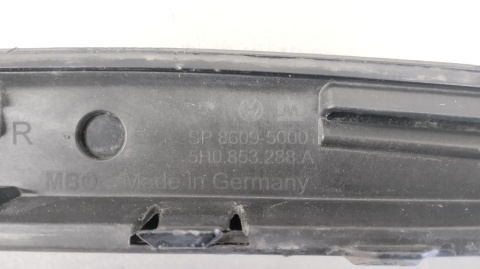 Listwa progowa prawa VW Golf 8 5H0 R Line HB 19-
