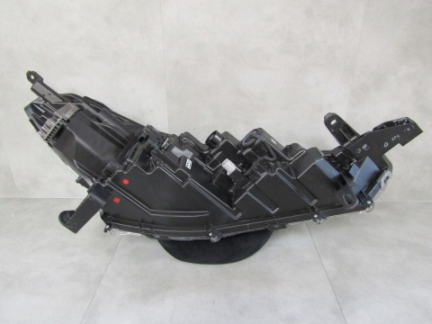 LAMPA PRZÓD TOYOTA COROLLA CROSS FULL LED 20- LH