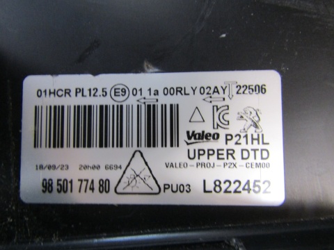 Lampa przód Peugeot 208 II 2008 II FULL LED 19-23 RH 9850177480