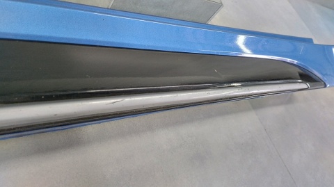 Listwa progowa prawa Kia Proceed 3 GT Line 19-