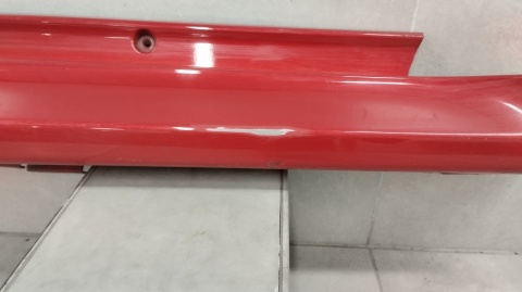 Listwa progowa prawa Toyota Yaris 4 IV 20- Mazda 2 22- Hybrid