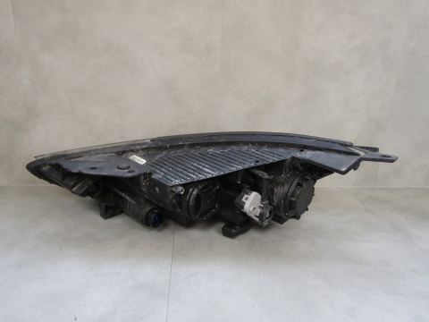 LAMPA PRZÓD HYUNDAI IONIQ ZWYKŁA SOCZEWKA 16-19 RH PRAWA
