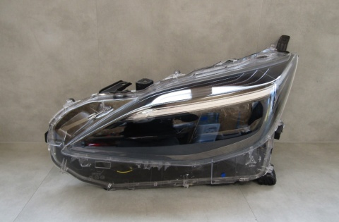 LAMPA PRZÓD TOYOTA YARIS CROSS FULL LED 17-22 LH LEWA