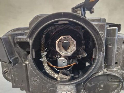 LAMPA PRZÓD AUDI A4 B8 KSENON NIE SKRĘTNY LEWY LH 07-11