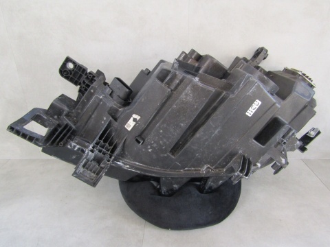 LAMPA PRZÓD VOLKSWAGEN ID.4 ID4 ID.5 ID5 LED 20- PRAWA RH 11B941006A