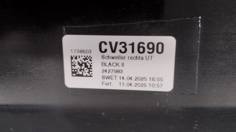Listwa progowa prawa BMW 7 G70 Hybryda 22- 51778081560