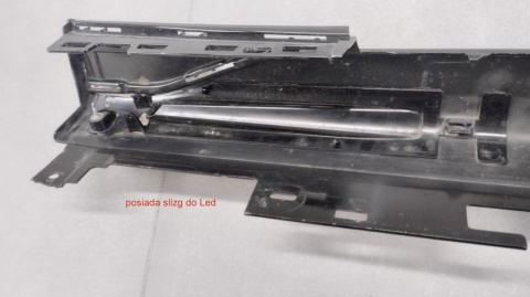 Listwa progowa prawa BMW 7 G70 Hybryda 22- 51778081560