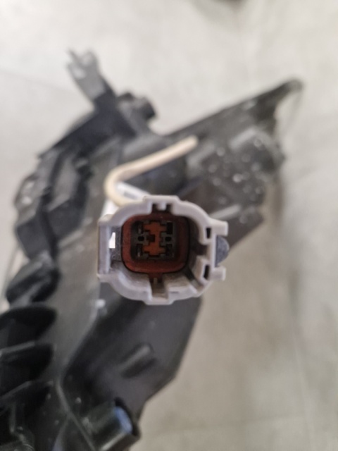 LAMPA PRZÓD NIISSAN JUKE F15 LIFT LED DRL 14-19 LH LWA 26125BV80A