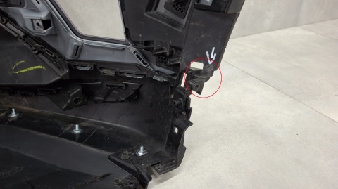 Zderzak przód przedni Renault Captur II Lift Symbioz 24- / + osłona