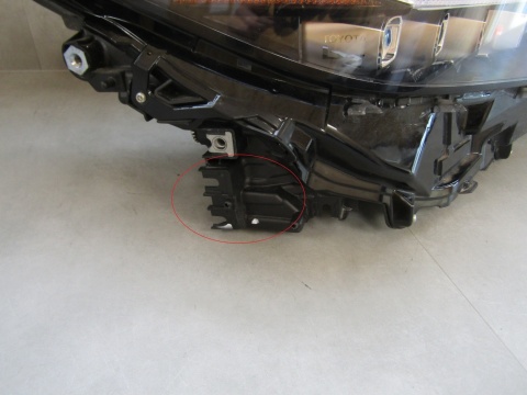 LAMPA PRZÓD TOYOTA BZ4X EA10 FULL LED RH PRAWA 22-