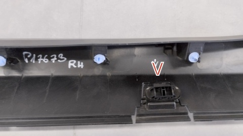 Listwa progowa prawa Citroen C3 IV 4 e-C3 24- 9853111880