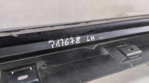 Listwa progowa lewa VW Passat B8 3G0 R Line 14- kombi sedan