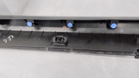 Listwa progowa prawa Citroen C3 IV 4 e-C3 24- 9853111880
