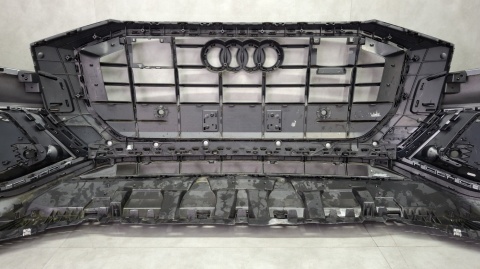 Zderzak przód przedni Audi Q8 4M8 S Line 18-23