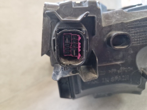 LAMPA PRZÓD AUDI A3 8Y FULL LED MATRIX 20- LEWA LH 8Y0941035