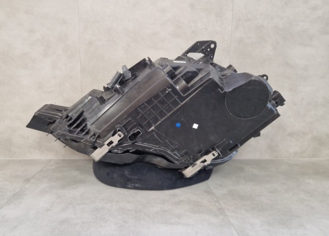 LAMPA PRZÓD VOLVO XC60 FULL LED 17-24 CZARNA PRAWA RH 32404706