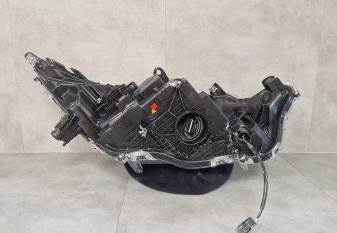 LAMPA PRZÓD TOYOTA RAV4 V LIFT FULL LED 21- LH LEWA