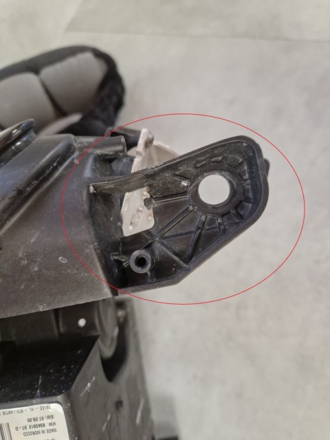 LAMPA PRZÓD OPEL COMBO E INTELLI LUX 24- PRAWA RH 9864193880