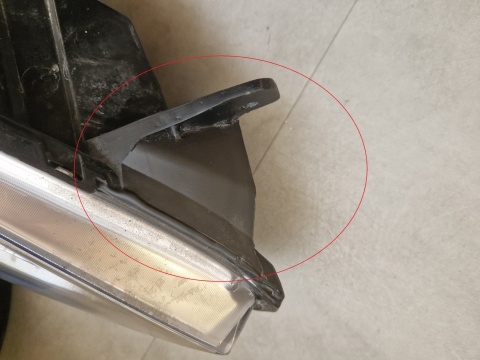 LAMPA PRZÓD TESLA S KSENON NIESKRĘTNY 12-16 PRAWA RH 6005911-00-C