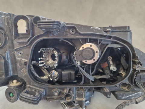 LAMPA PRZÓD VOLVO V60 II S60 II LIFT KSENON SKRĘTNY LEWA LH 13-18
