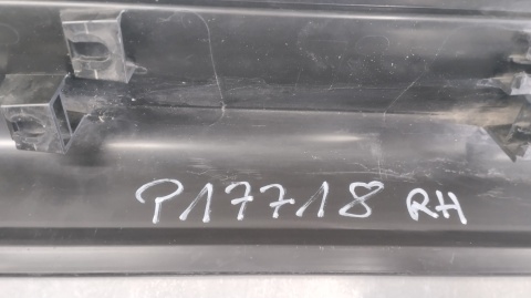 Listwa progowa prawa prawy przód przednia Mazda CX-5 CX5 II 16-25
