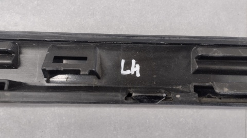 Listwa progowa lewa VW Golf 8 5H0 R Line HB 19-