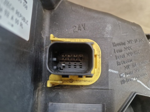 LAMPA PRZÓD MERCEDES ACTROS MP4 KSENON LEWA LH 11-19 A9608200639