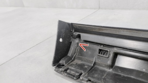 Listwa progowa prawa VW Golf 8 5H0 R HB 19-