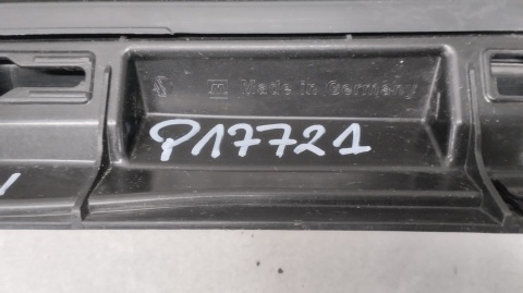 Listwa progowa prawa VW Golf 8 5H0 R HB 19-