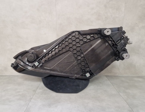LAMPA PRZÓD PORSCHE CAYENNE III LIFT MATRIX LASER 23- PRAWA RH