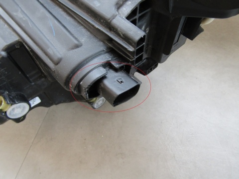 LAMPA PRZÓD FORD TRANSIT CUSTOM 2 II LED 23- RH PRAWA PZ31-13E014-CB