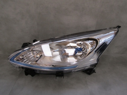 Lampa przód Nissan e-NV200 ZWYKŁA LED 14-21 LH LEWA 260604FA0A